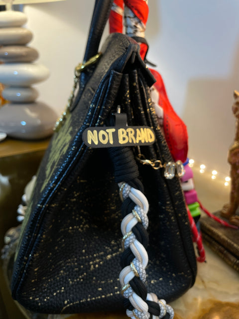 Mc Large Bag                                         Super accessoriata, con doppia lavorazione