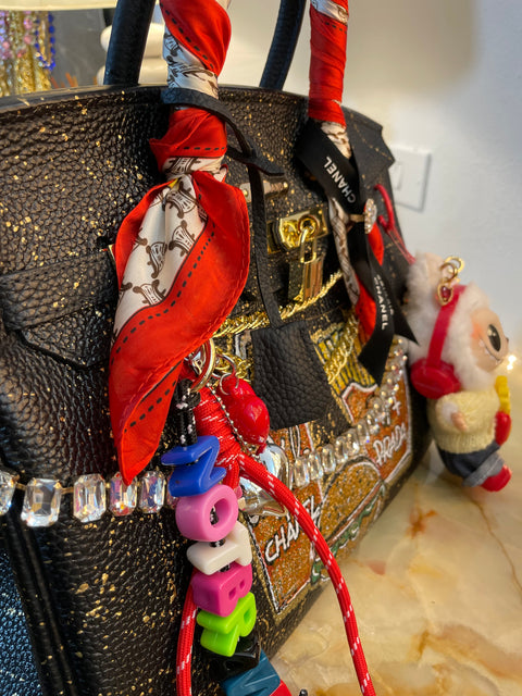 Mc Large Bag                                         Super accessoriata, con doppia lavorazione