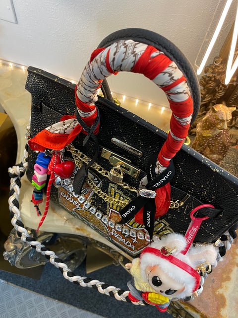 Mc Large Bag                                         Super accessoriata, con doppia lavorazione